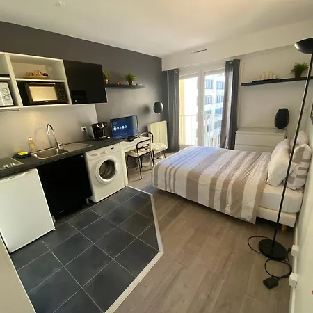 Appartement A Courbevoie Extérieur photo